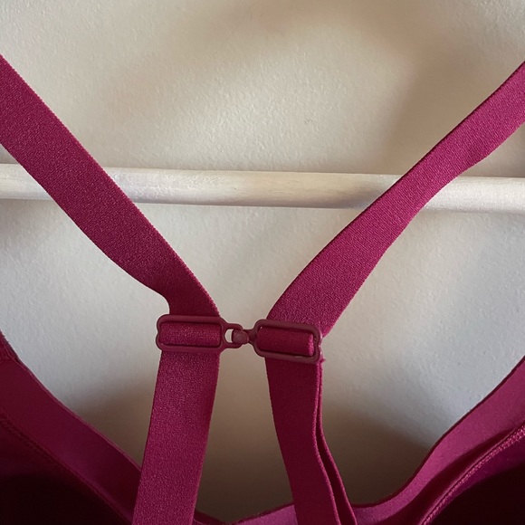 Lululemon Fine Form Bra Star Ruby Size 36B - Picture 9 of 12